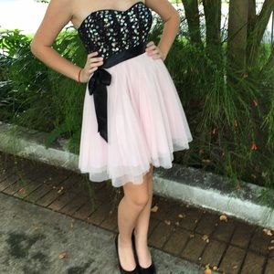 A pink and black jewel formal dress 😍